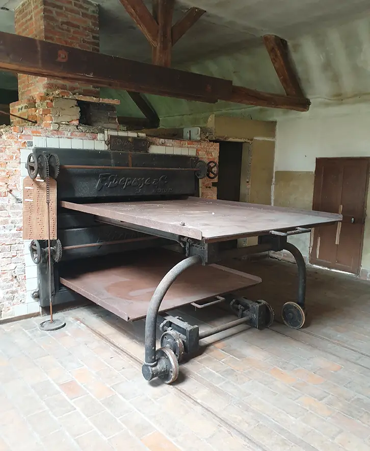 ancien four ayant servi a cuire les nonnettes